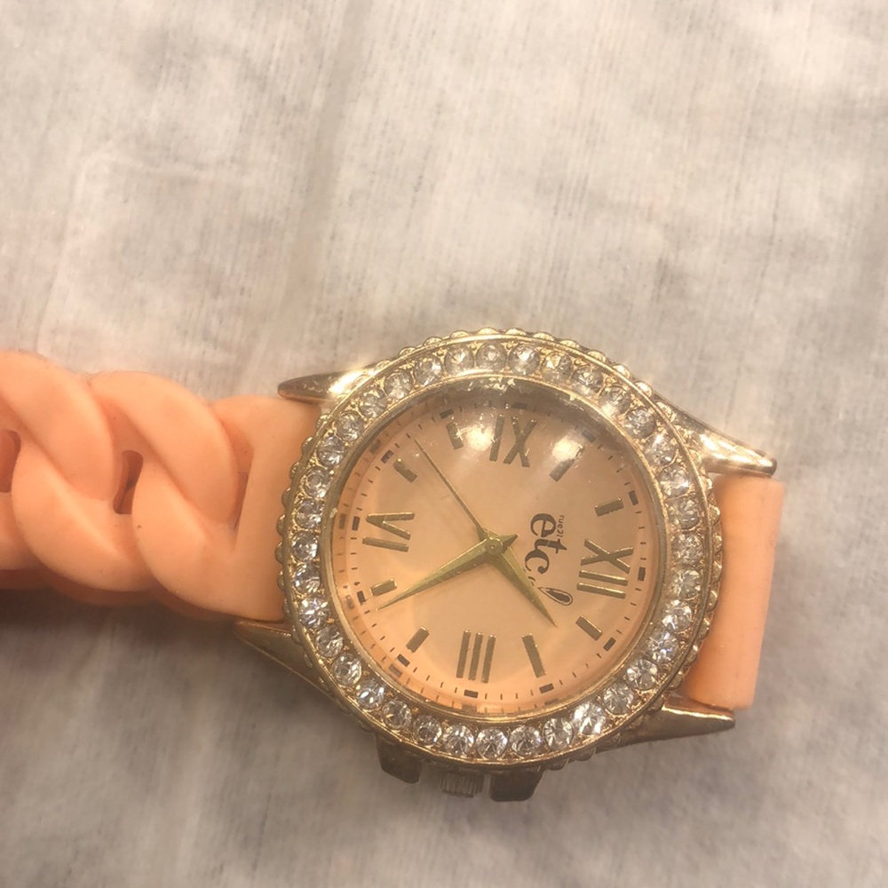 Hand accessories